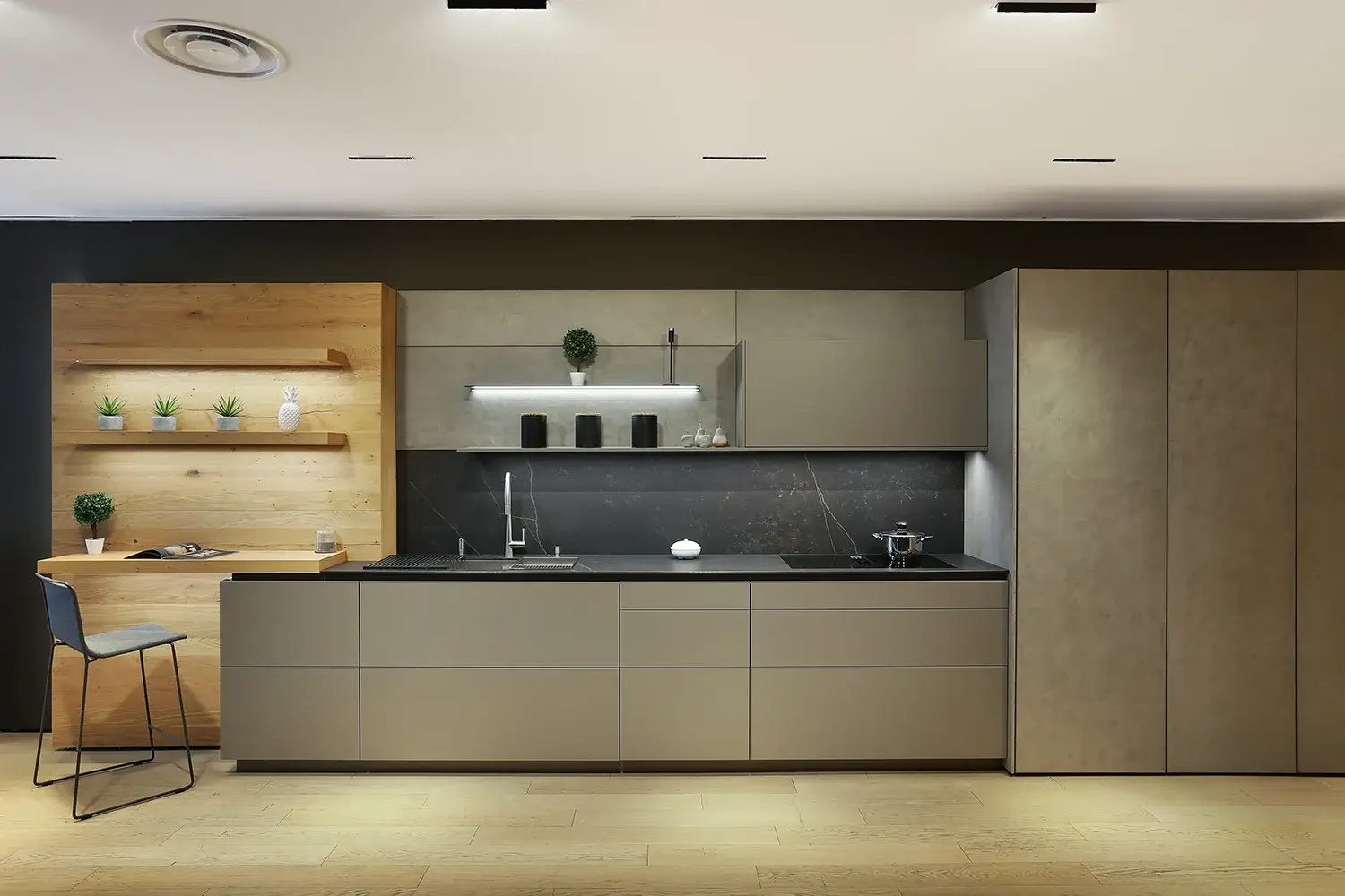 Dekton Kelya Dark Counter