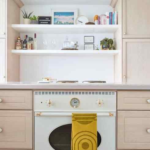 Kitchen-Trend-2023-Display-Shelves